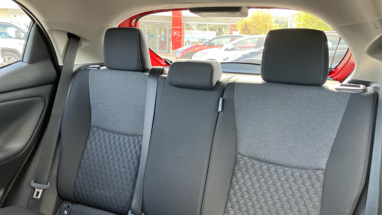 Toyota Yaris 1.5 Hybrid Icon 5dr CVT Hybrid Hatchback